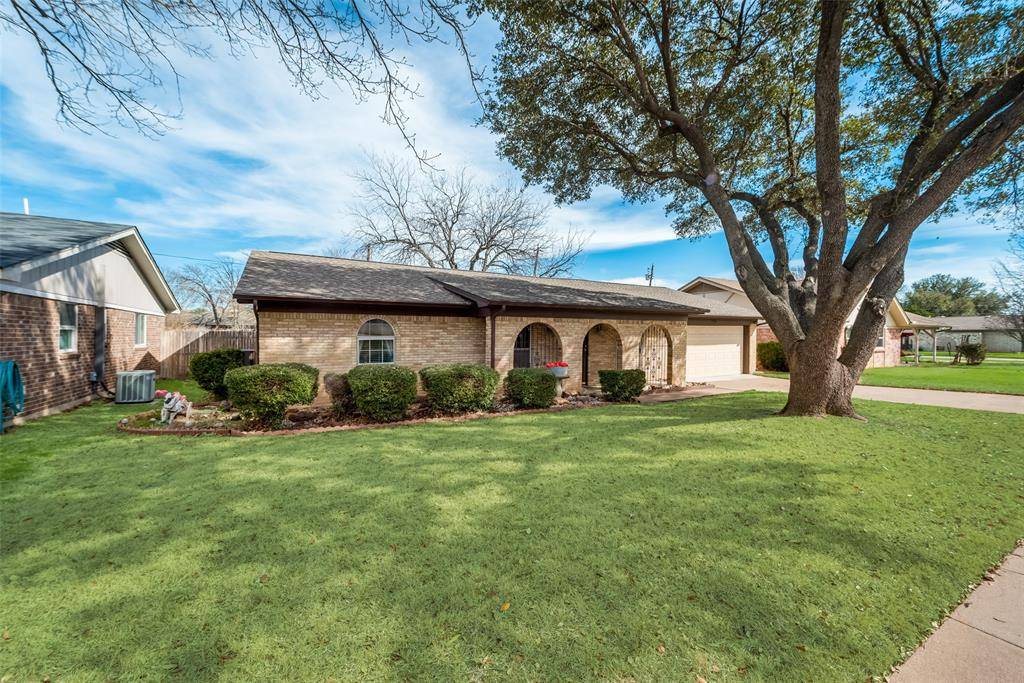 Bedford, TX 76021,3216 Spring Valley Drive