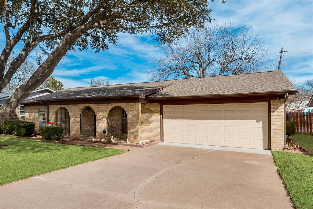 Bedford, TX 76021,3216 Spring Valley Drive