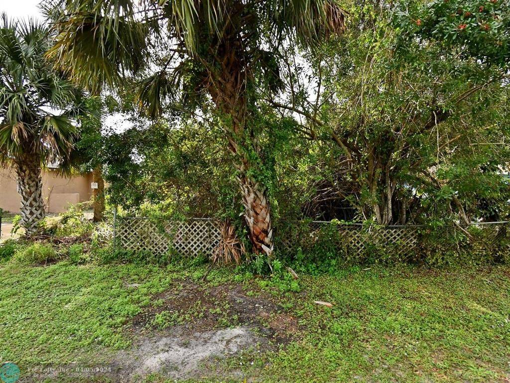 Fort Pierce, FL 34982,Avenue J