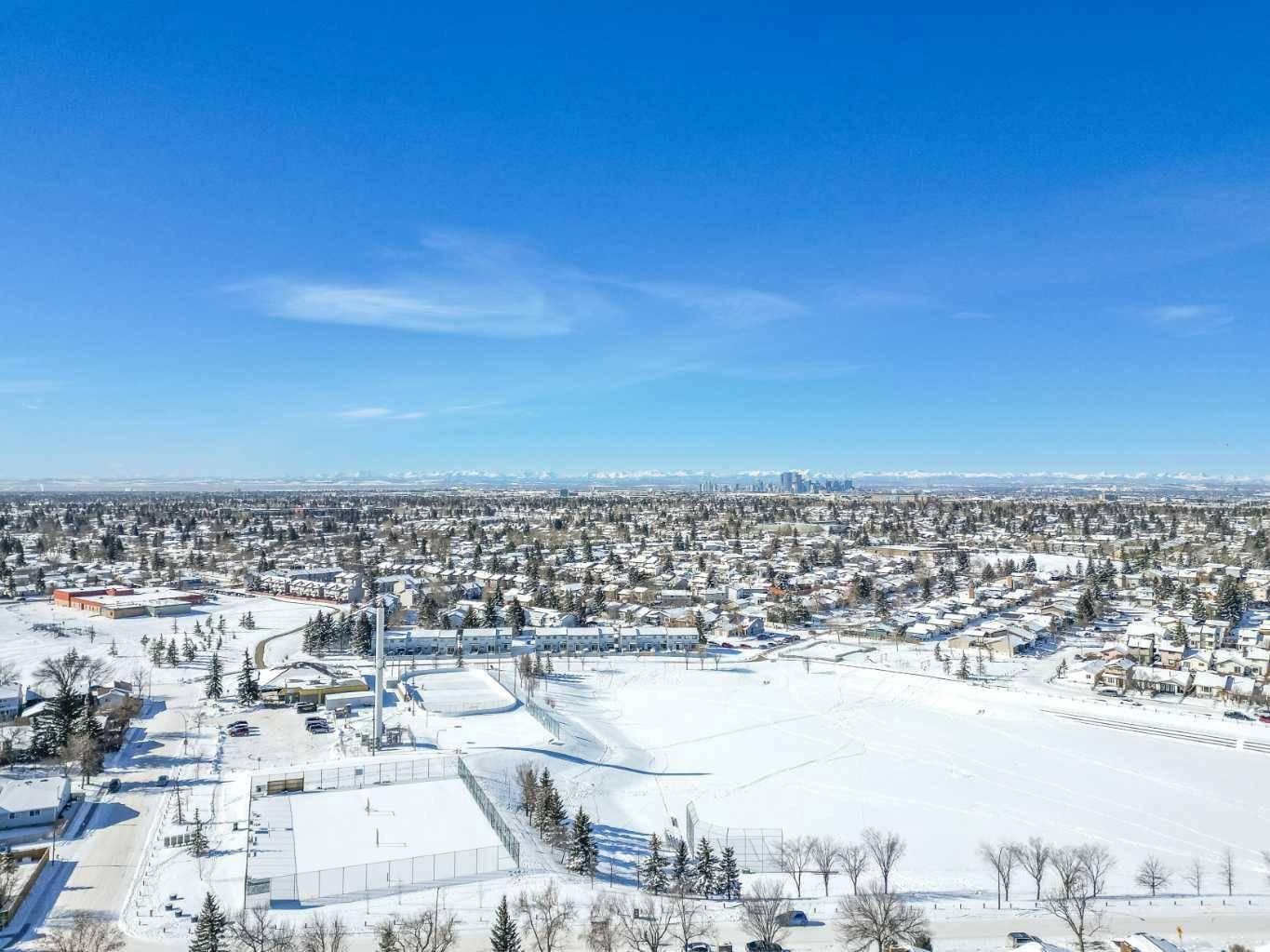 Calgary, AB T1Y 5L8,38 Templeson CRES NE