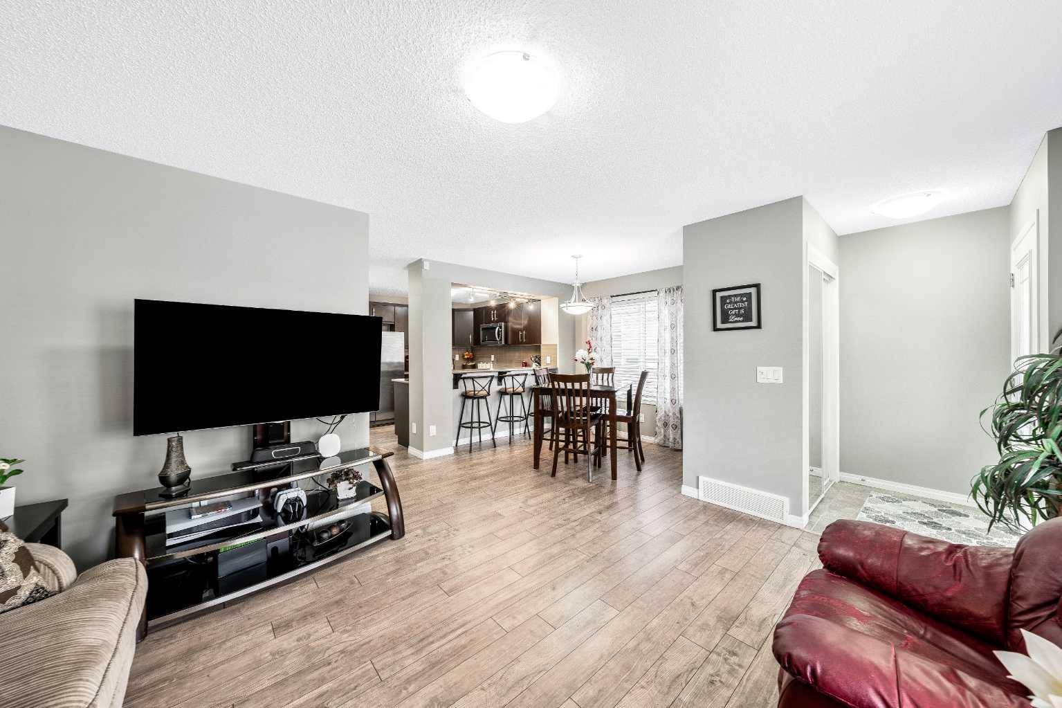 Airdrie, AB T4B 4G3,267 Windford CRES SW