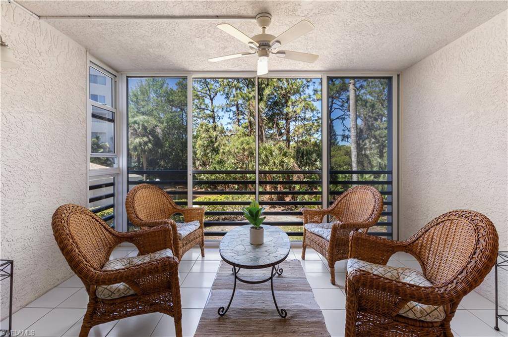 Naples, FL 34110,285 Naples Cove 1202