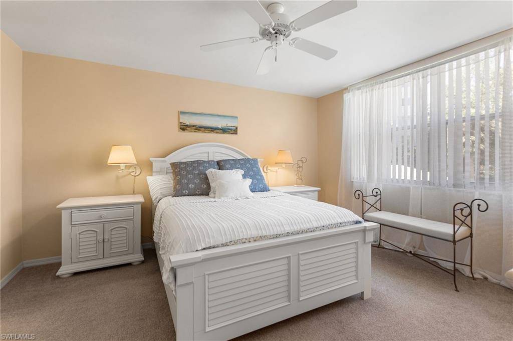 Naples, FL 34110,285 Naples Cove 1202