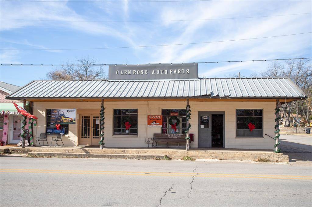 Glen Rose, TX 76043,215 NE Barnard Street