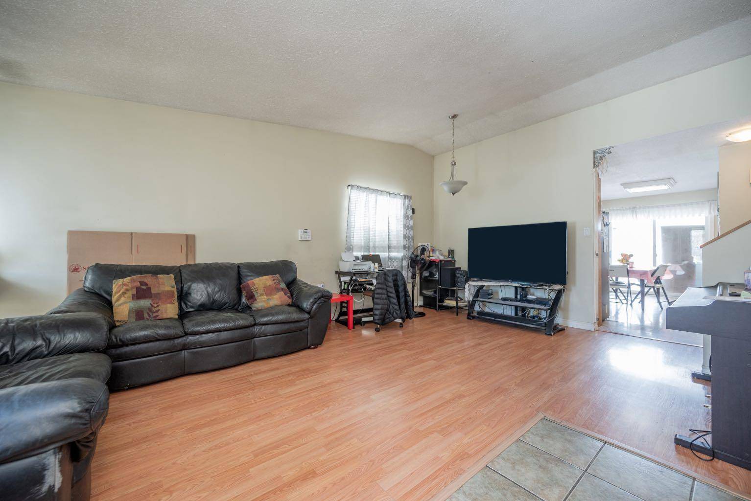 Grande Prairie, AB T8W 1Y1,7809 Mission Heights DR