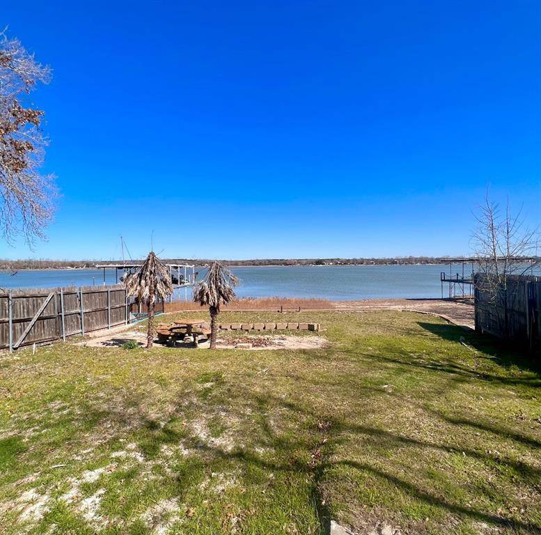 Weatherford, TX 76087,1124 W lake Drive