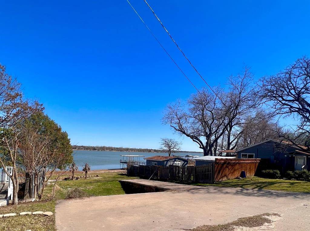 Weatherford, TX 76087,1124 W lake Drive