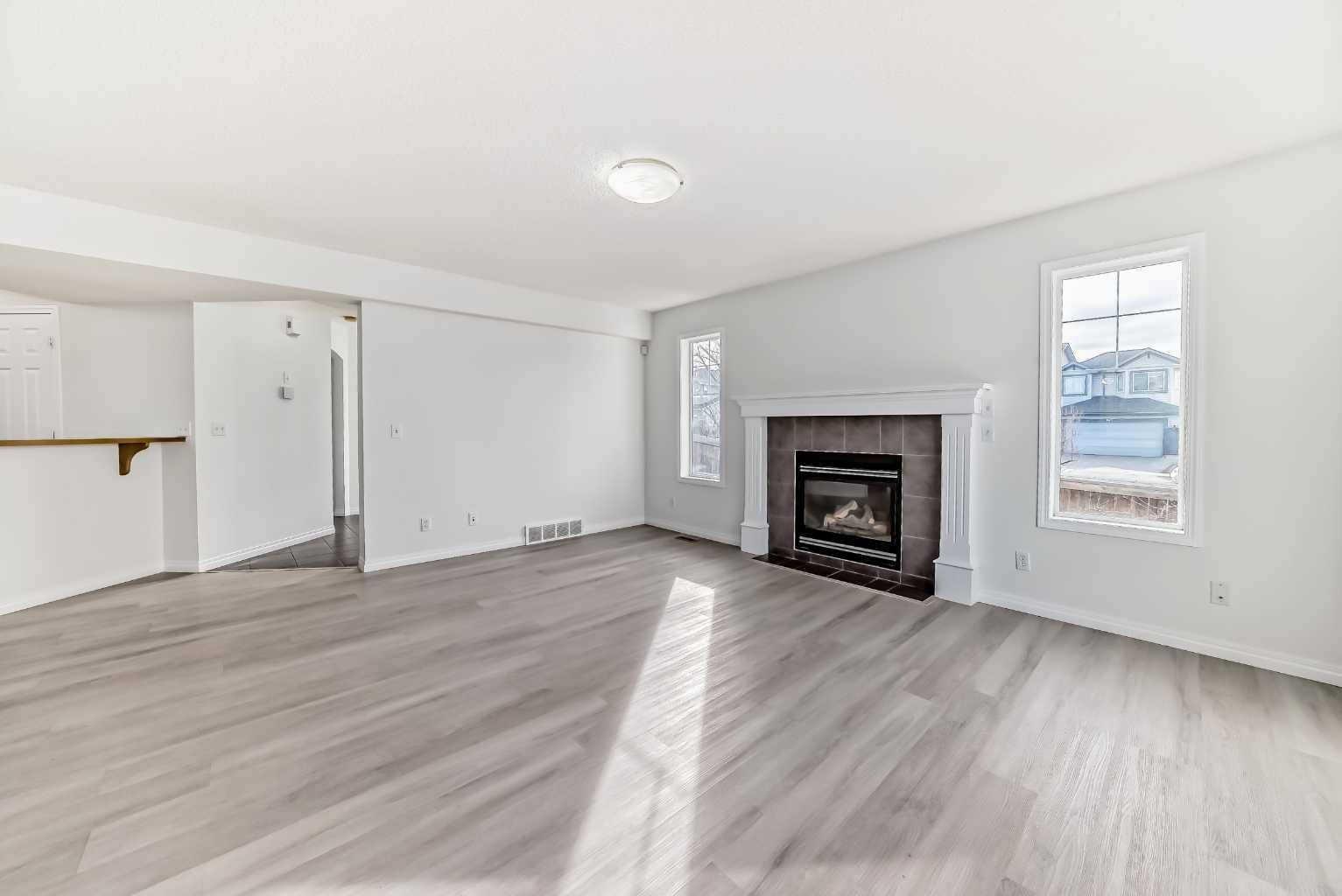 Calgary, AB T2Y 4R7,187 Everhollow WAY SW