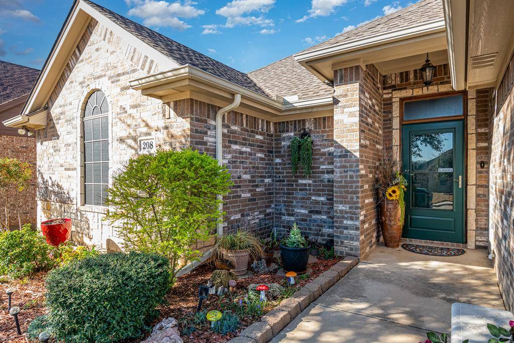 Granbury, TX 76049,208 Donna Circle