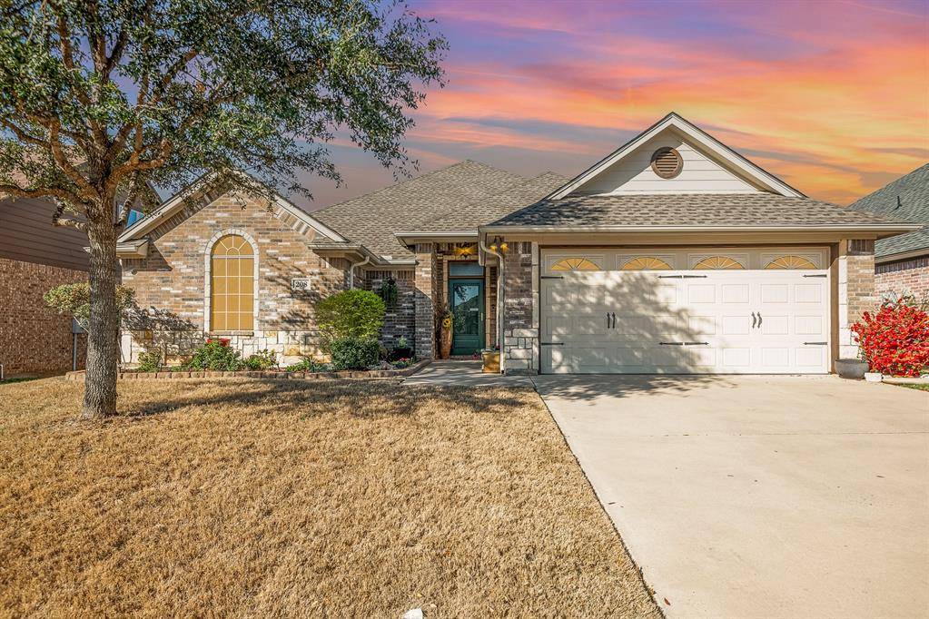 Granbury, TX 76049,208 Donna Circle