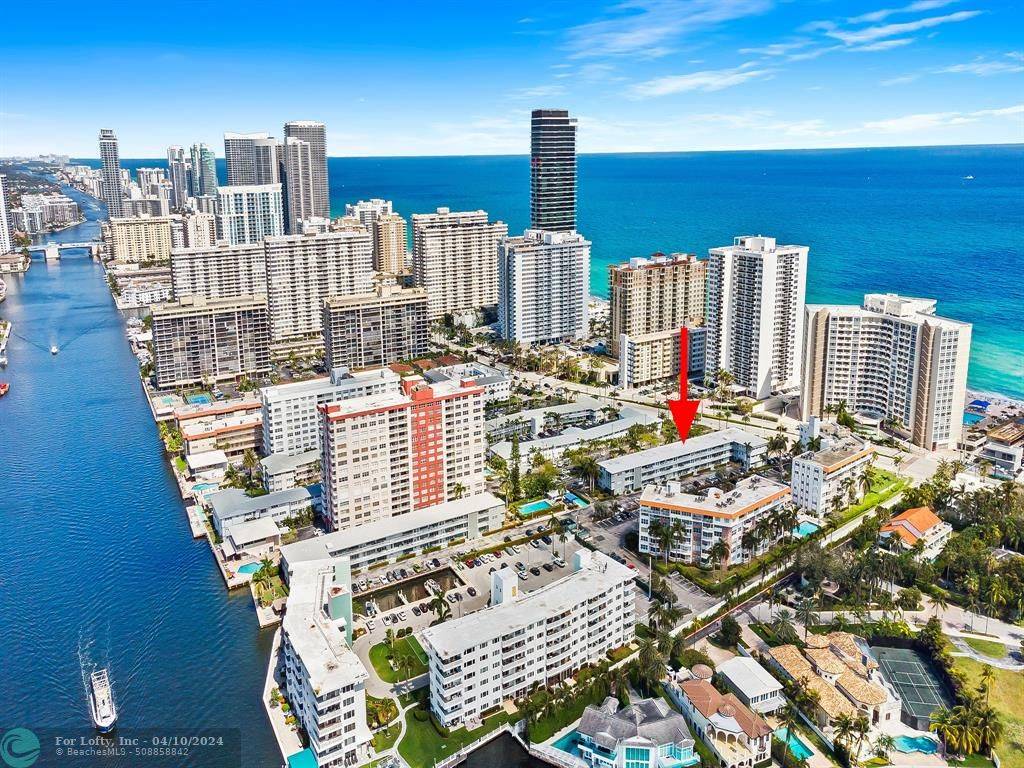 Hallandale Beach, FL 33009,3177 S Ocean Dr  #109