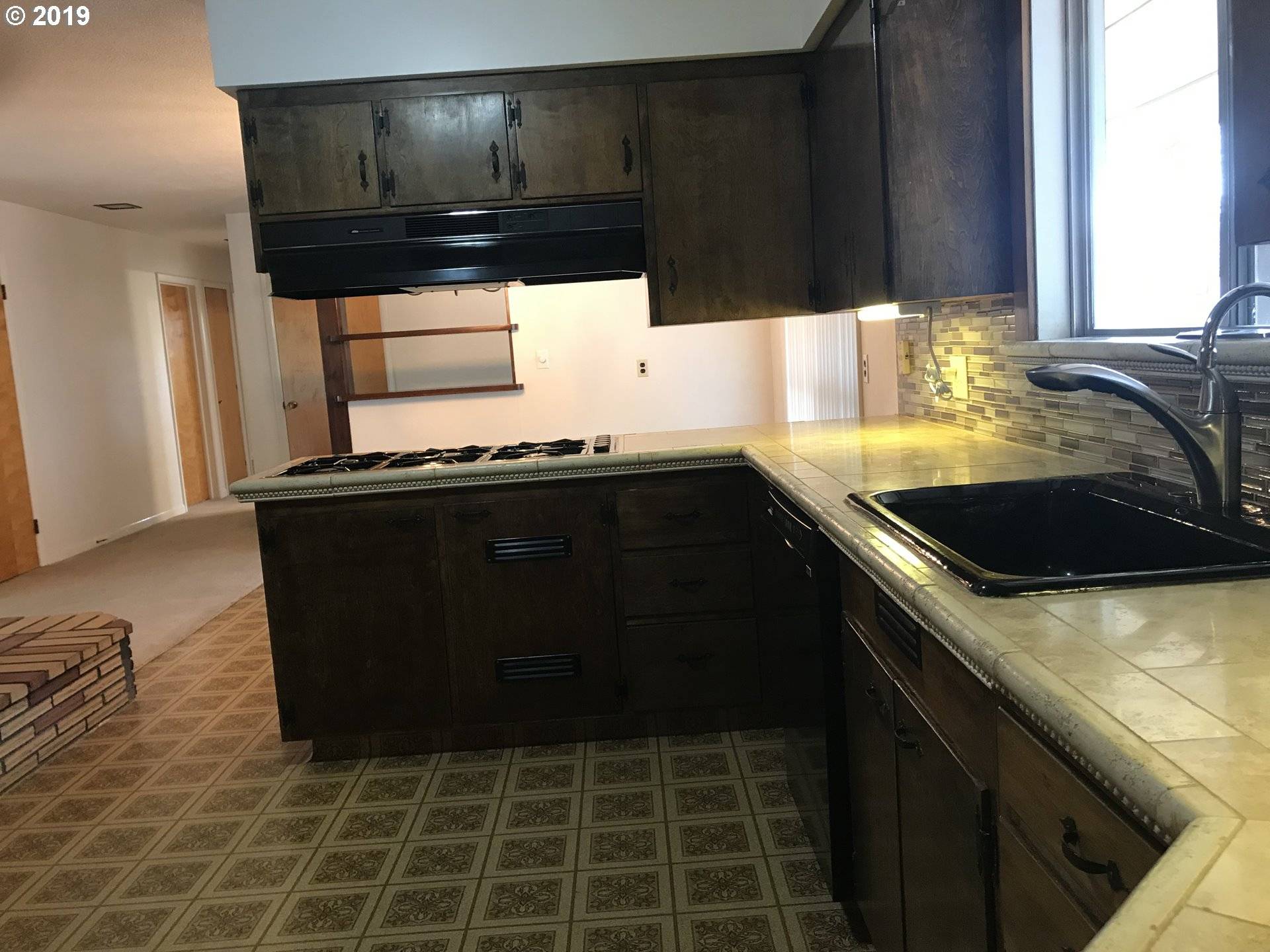Myrtle Creek, OR 97457,839 NE ORCHARD DR