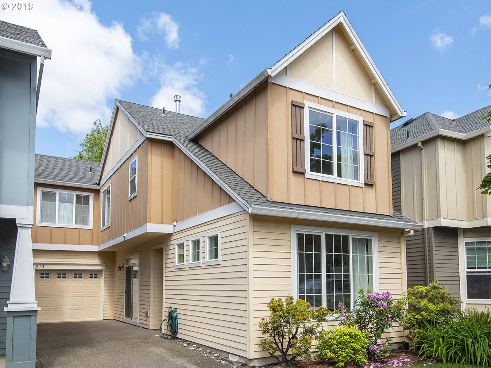 Hillsboro, OR 97123,913 SE ELINA AVE