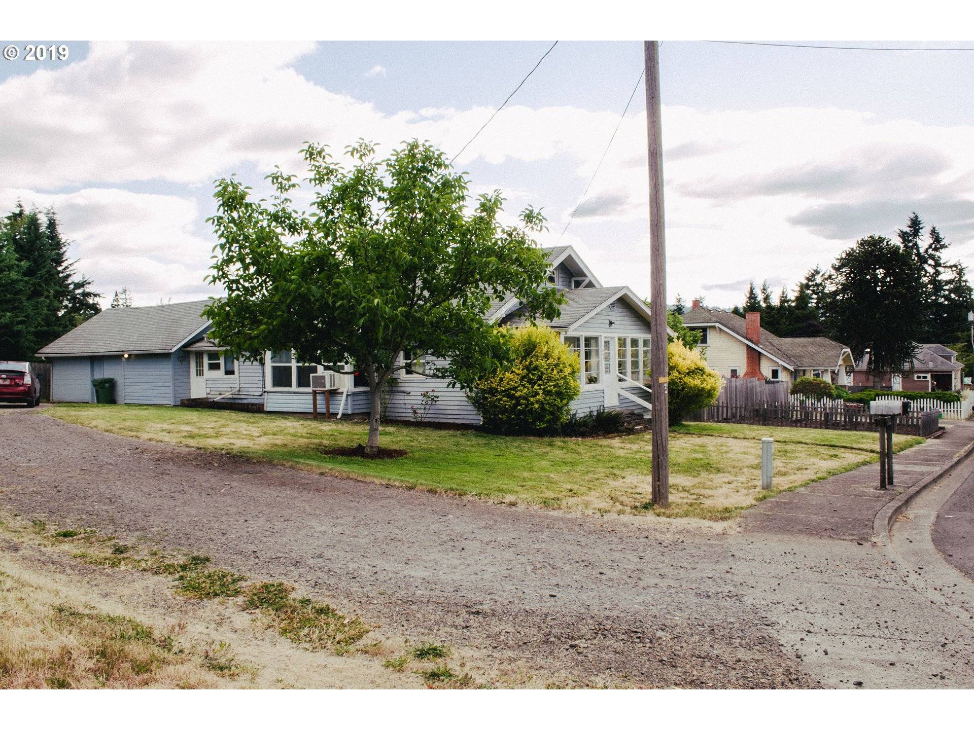 Cottage Grove, OR 97424,1607 E MADISON AVE