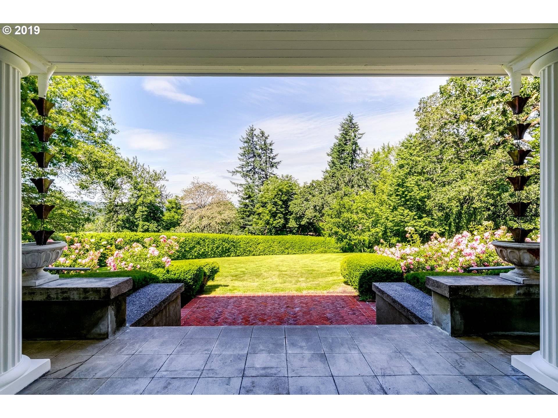 Eugene, OR 97403,2465 FAIRMOUNT BLVD