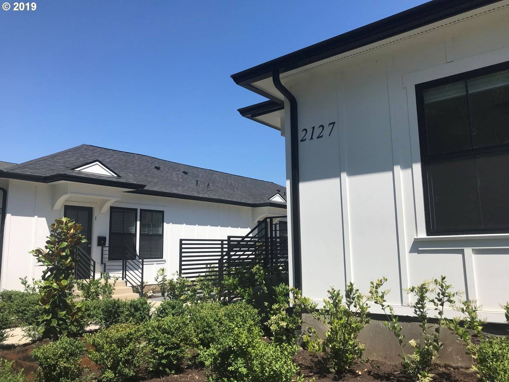 Portland, OR 97214,2127 SE CARUTHERS ST