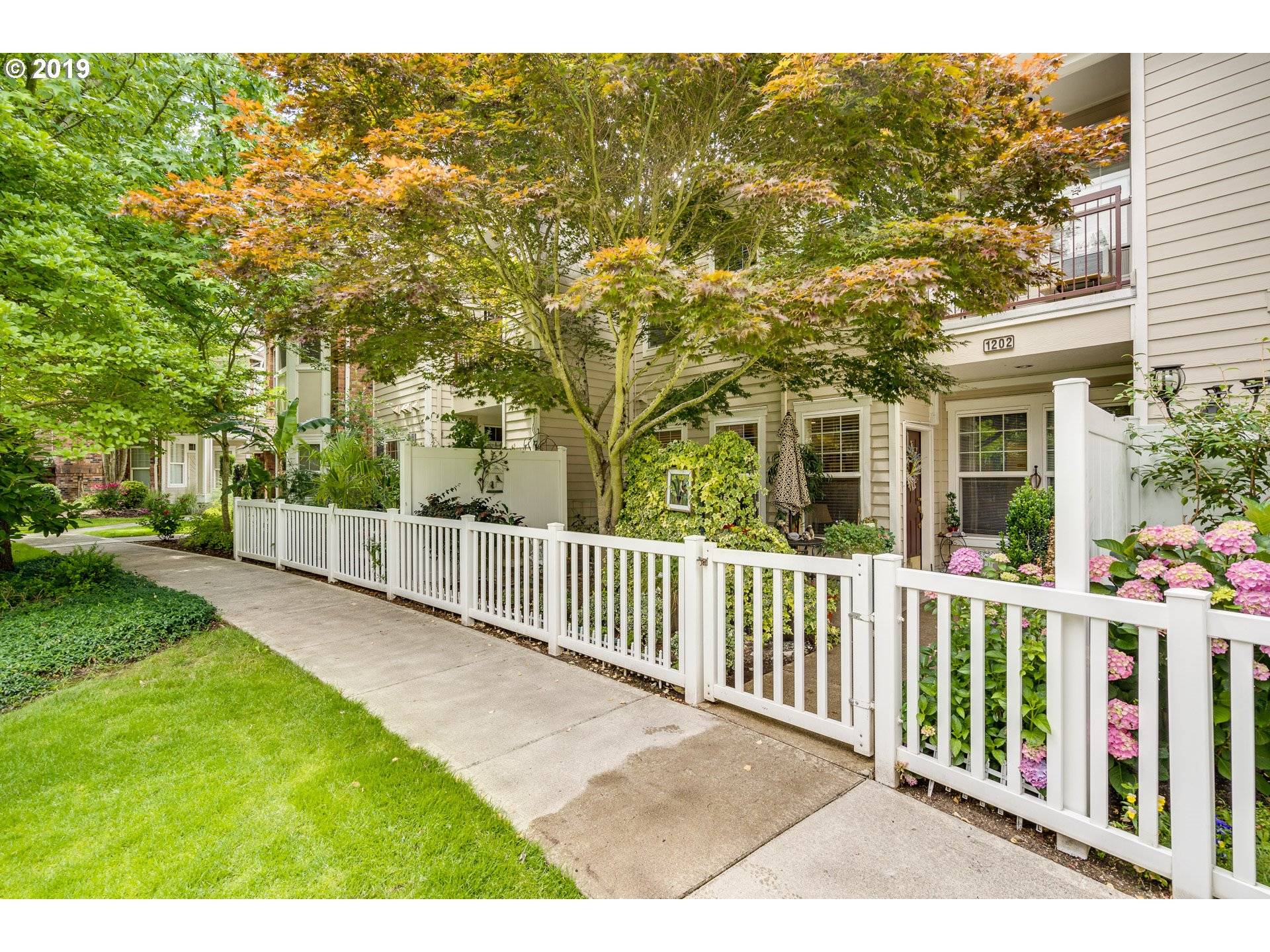 Hillsboro, OR 97124,1170 NE 64TH LN #1202