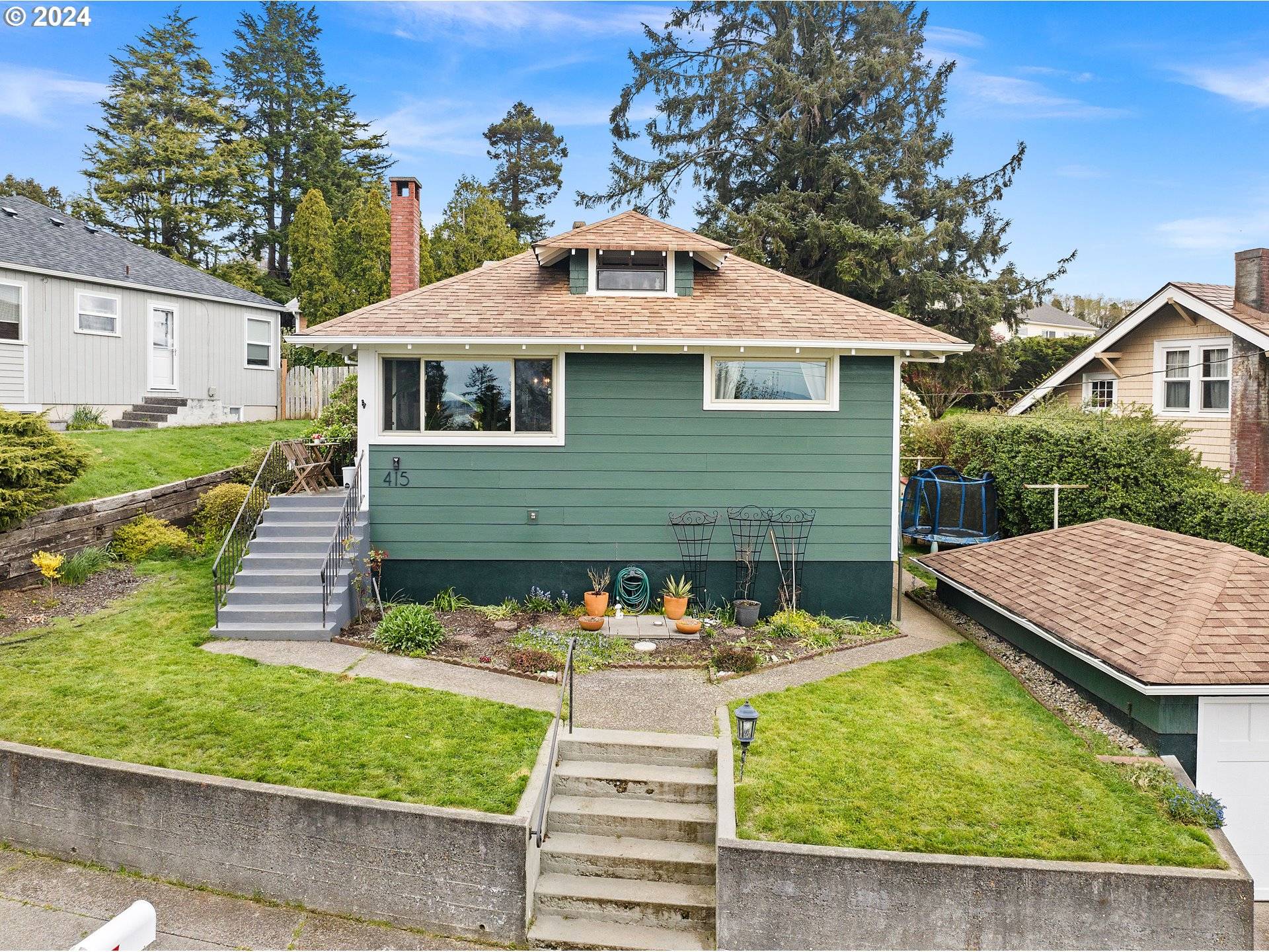 Astoria, OR 97103,415 CHINOOK ST