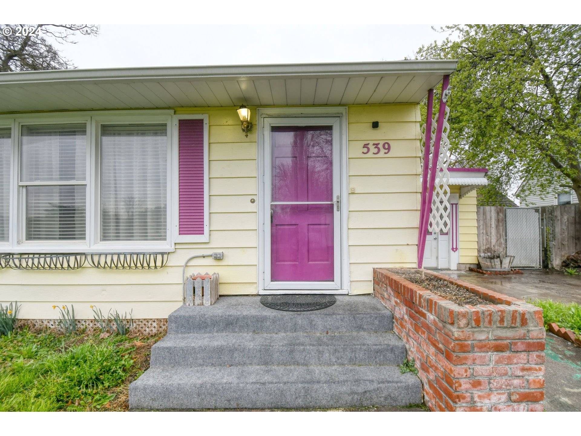 Athena, OR 97813,539 E WASHINGTON ST