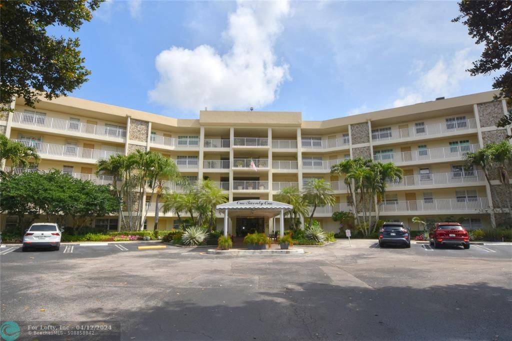 Pompano Beach, FL 33069,800 Cypress Grove Dr  #206