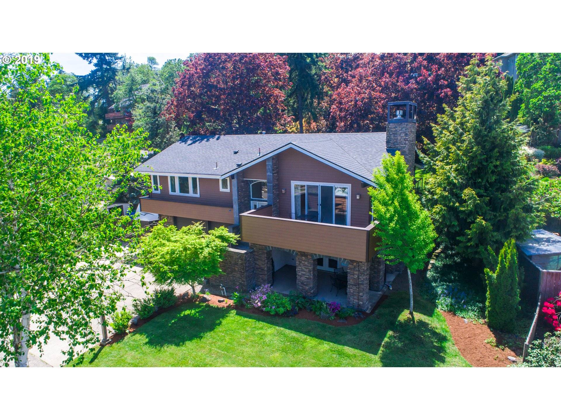 Eugene, OR 97401,2110 RIDGEWAY DR