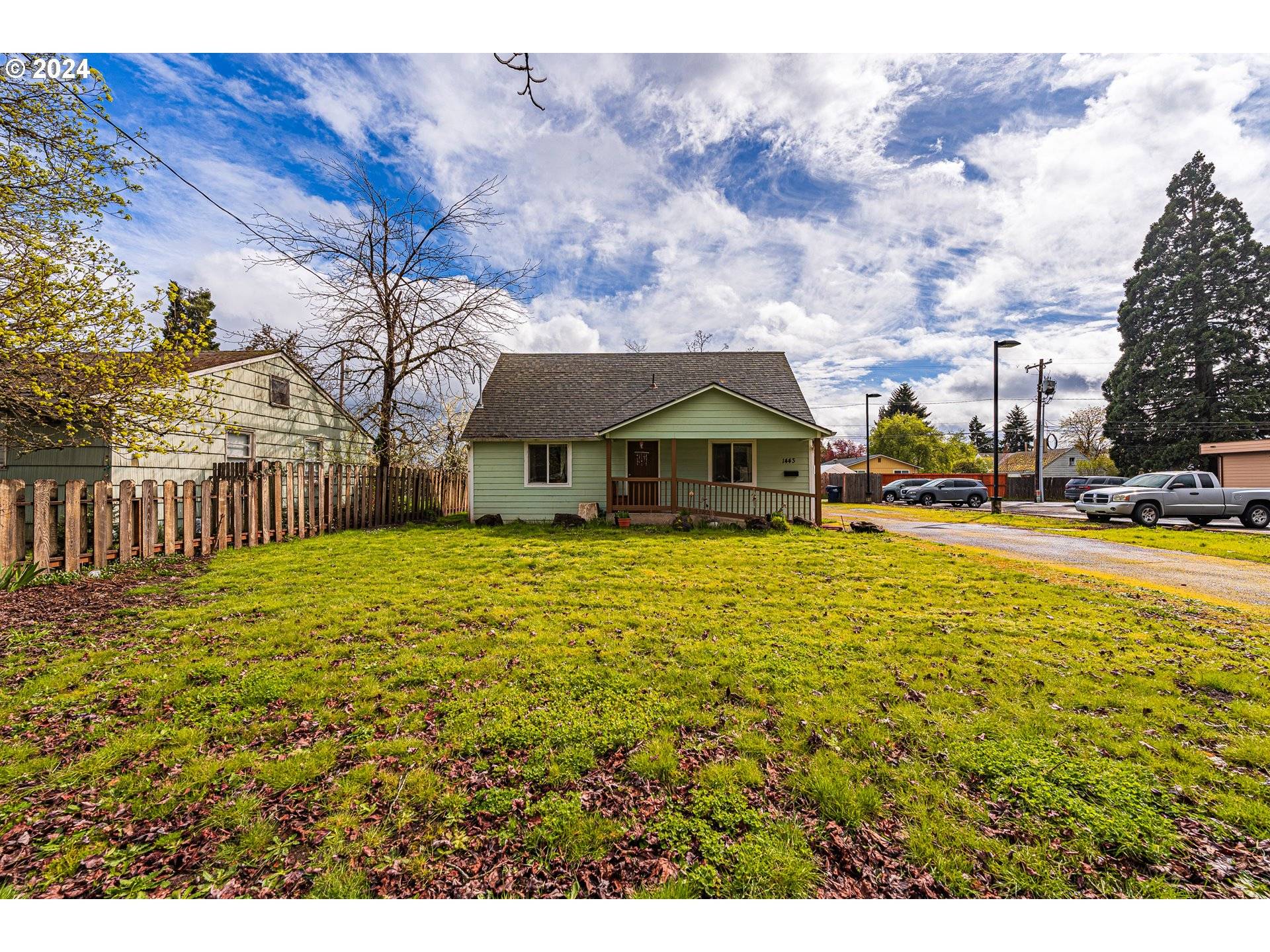 Springfield, OR 97477,1443 F ST