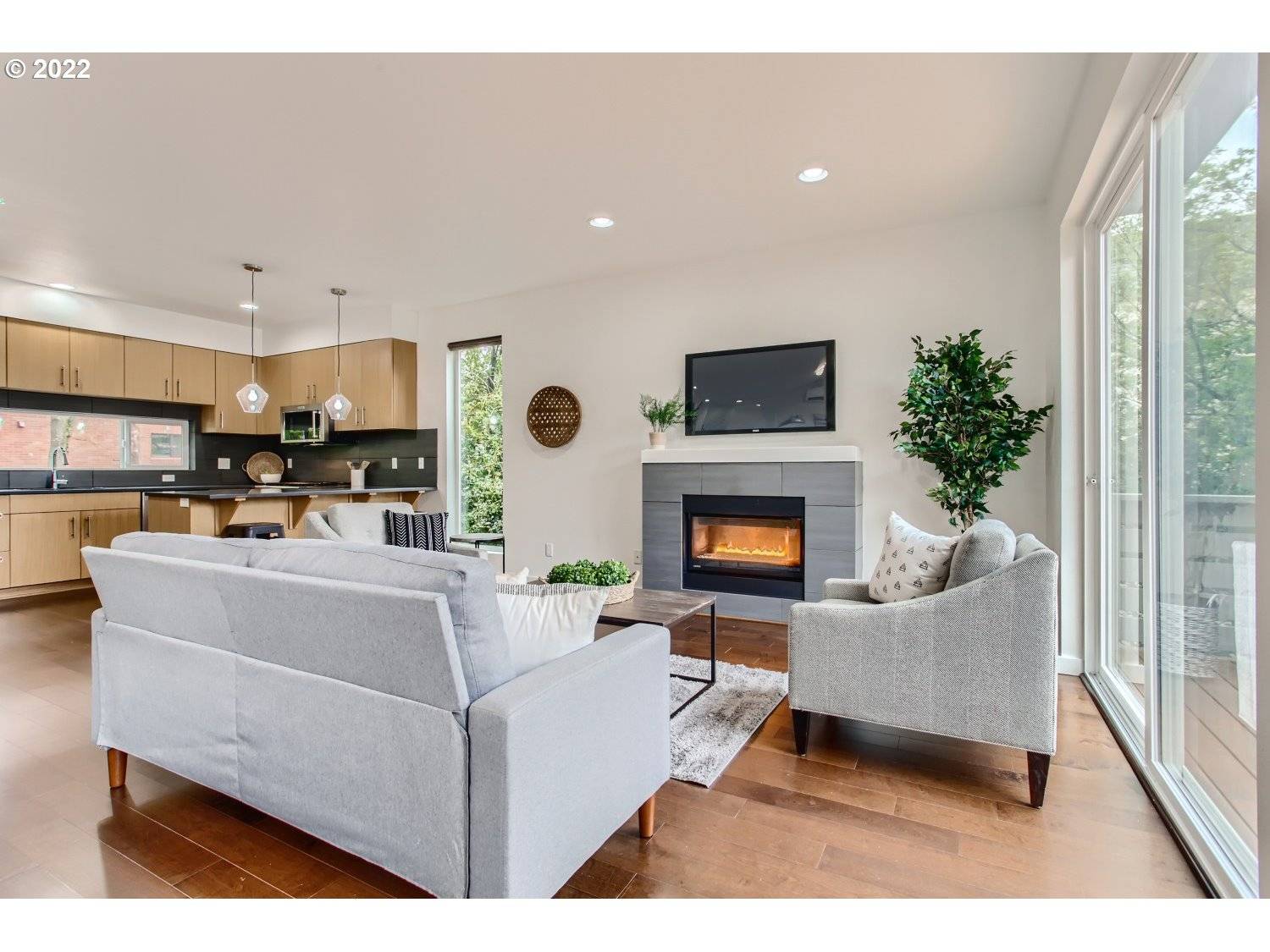 Portland, OR 97214,1415 SE 16TH AVE