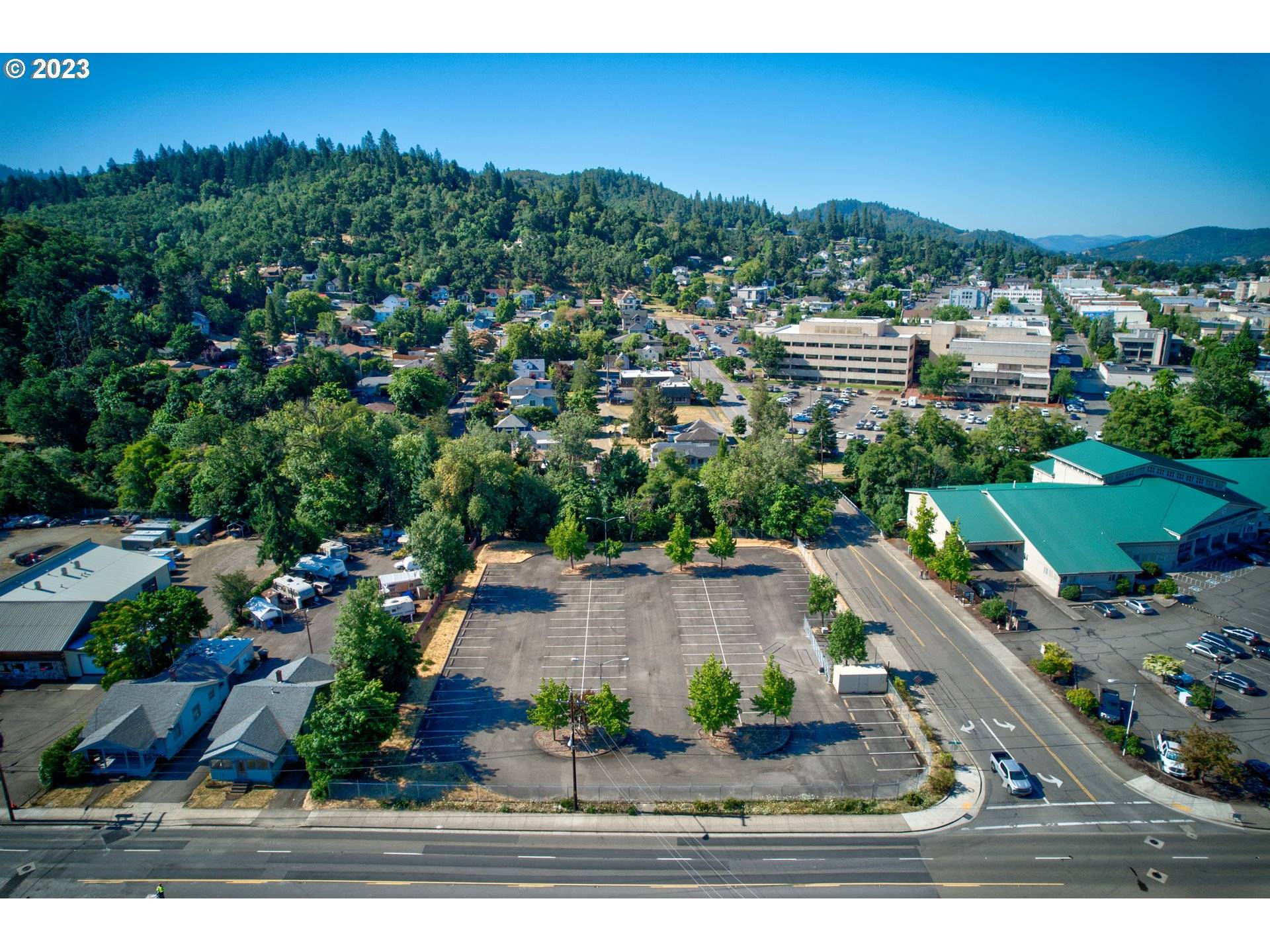 Roseburg, OR 97470,0 NE DIAMOND LAKE BLVD