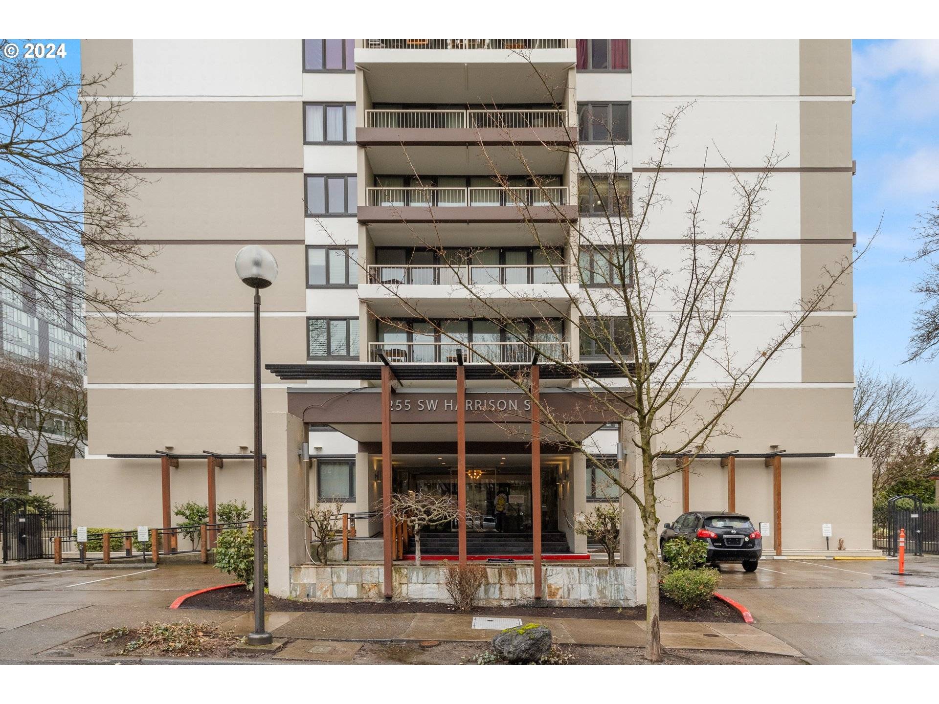 Portland, OR 97201,255 SW HARRISON ST #20 D