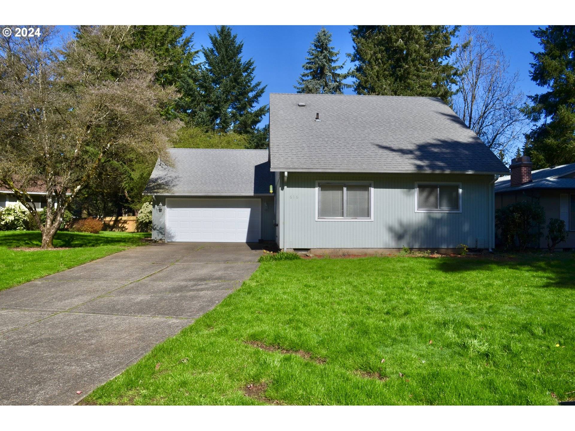 Vancouver, WA 98684,616 NE PINEBROOK AVE