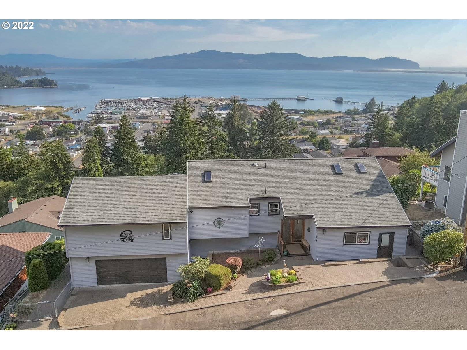 Garibaldi, OR 97118,607 HOLLY AVE