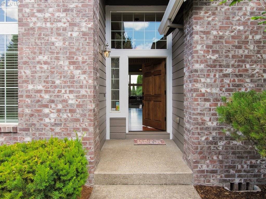 Hillsboro, OR 97124,895 NE ADDISON CT