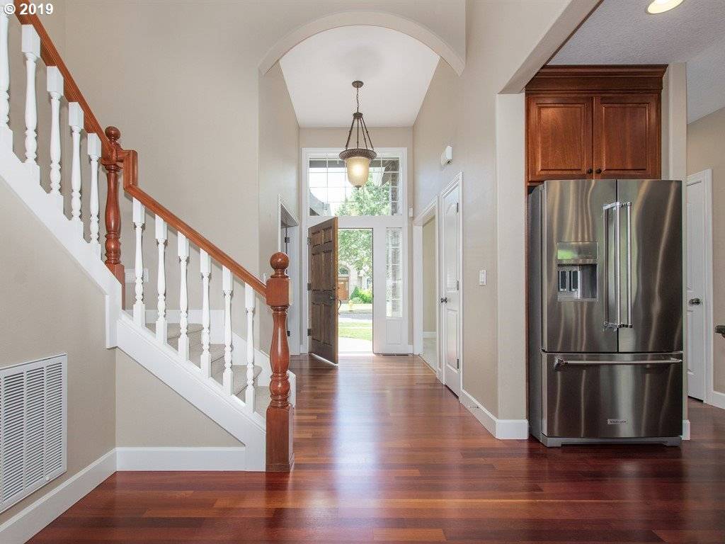 Hillsboro, OR 97124,895 NE ADDISON CT