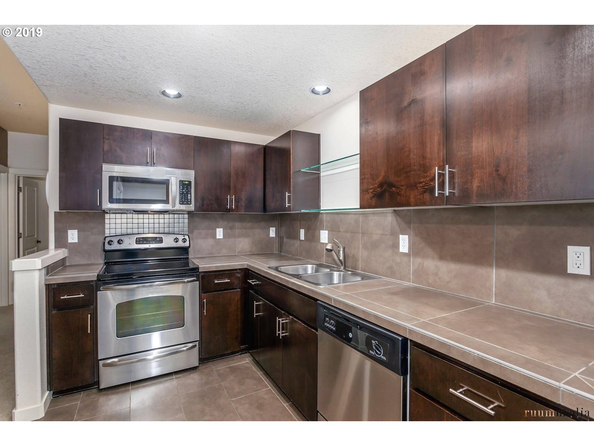 Hillsboro, OR 97006,640 NE NEWSTEAD LN