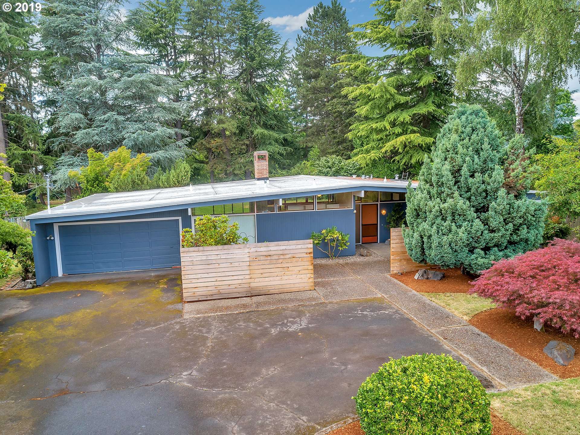 Hillsboro, OR 97124,641 NE JACKSON SCHOOL RD