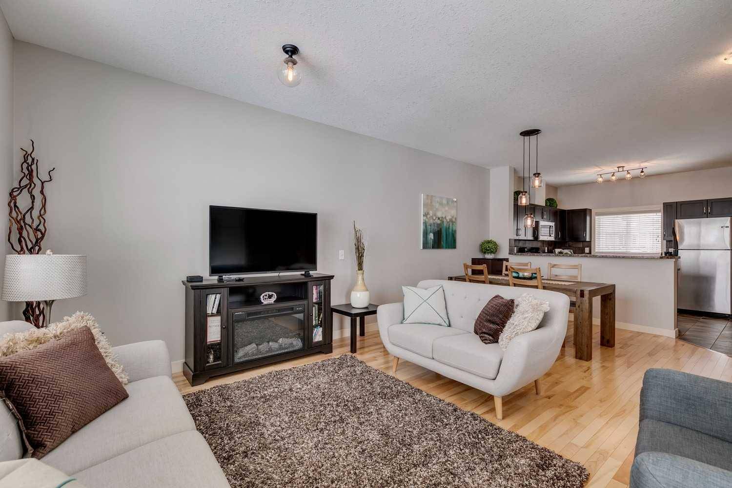 Calgary, AB T3H 0J2,281 Cougar Ridge DR SW #304