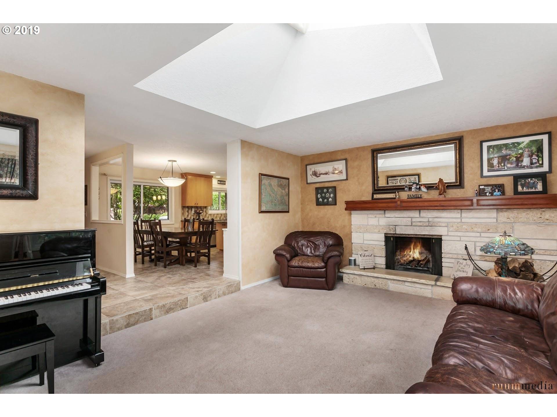 Hillsboro, OR 97123,645 SE 59TH CT