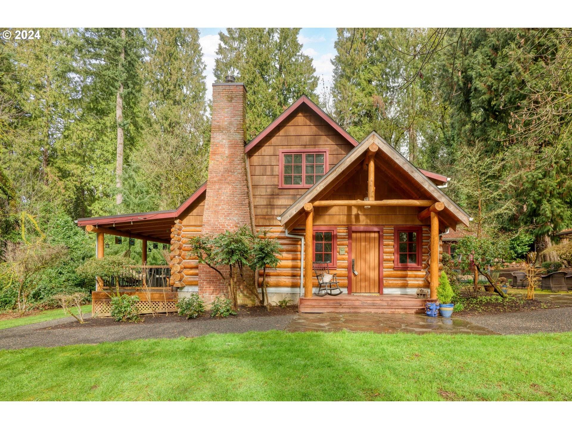 West Linn, OR 97068,245 SW TUALATIN LOOP