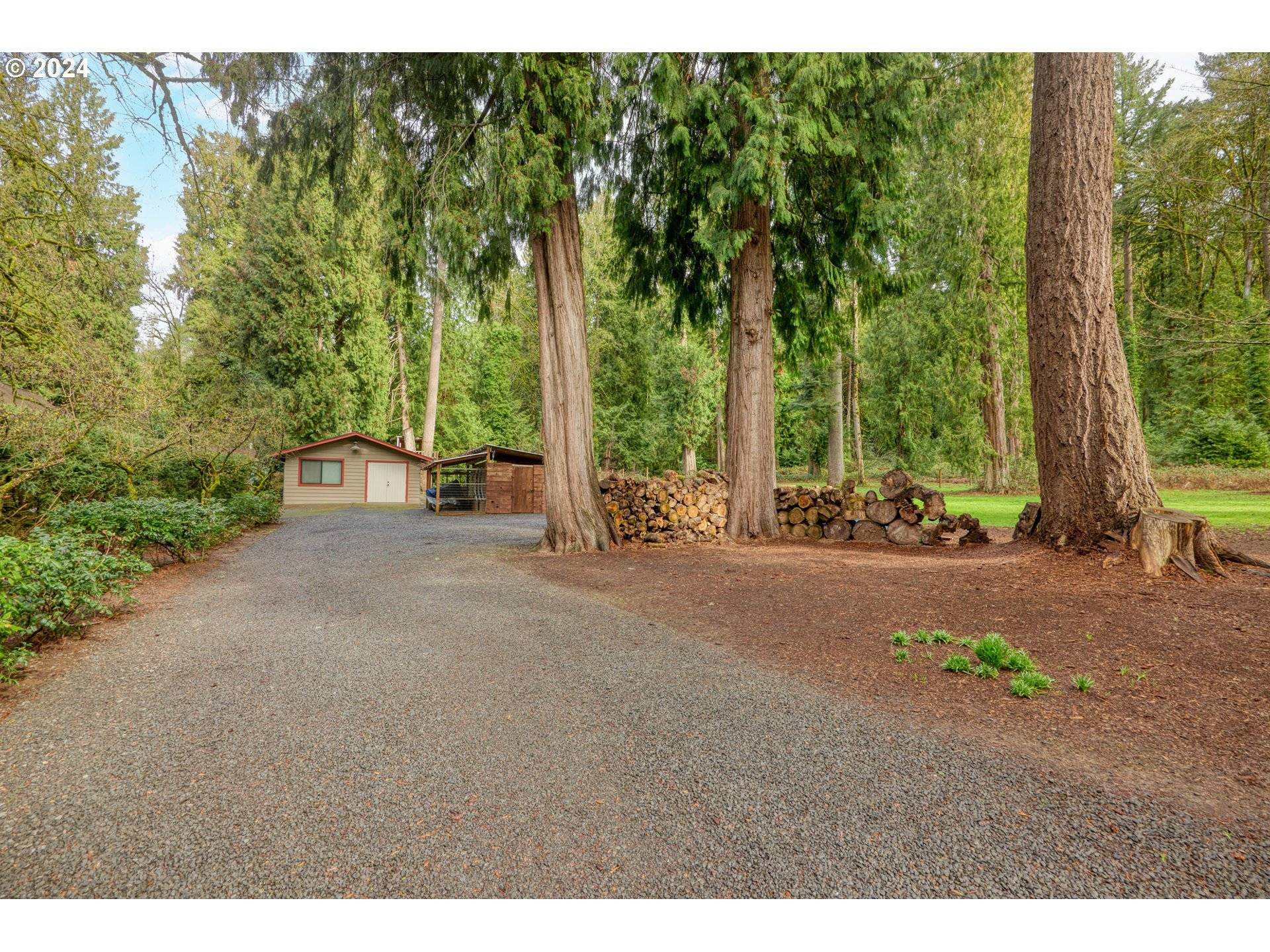 West Linn, OR 97068,245 SW TUALATIN LOOP