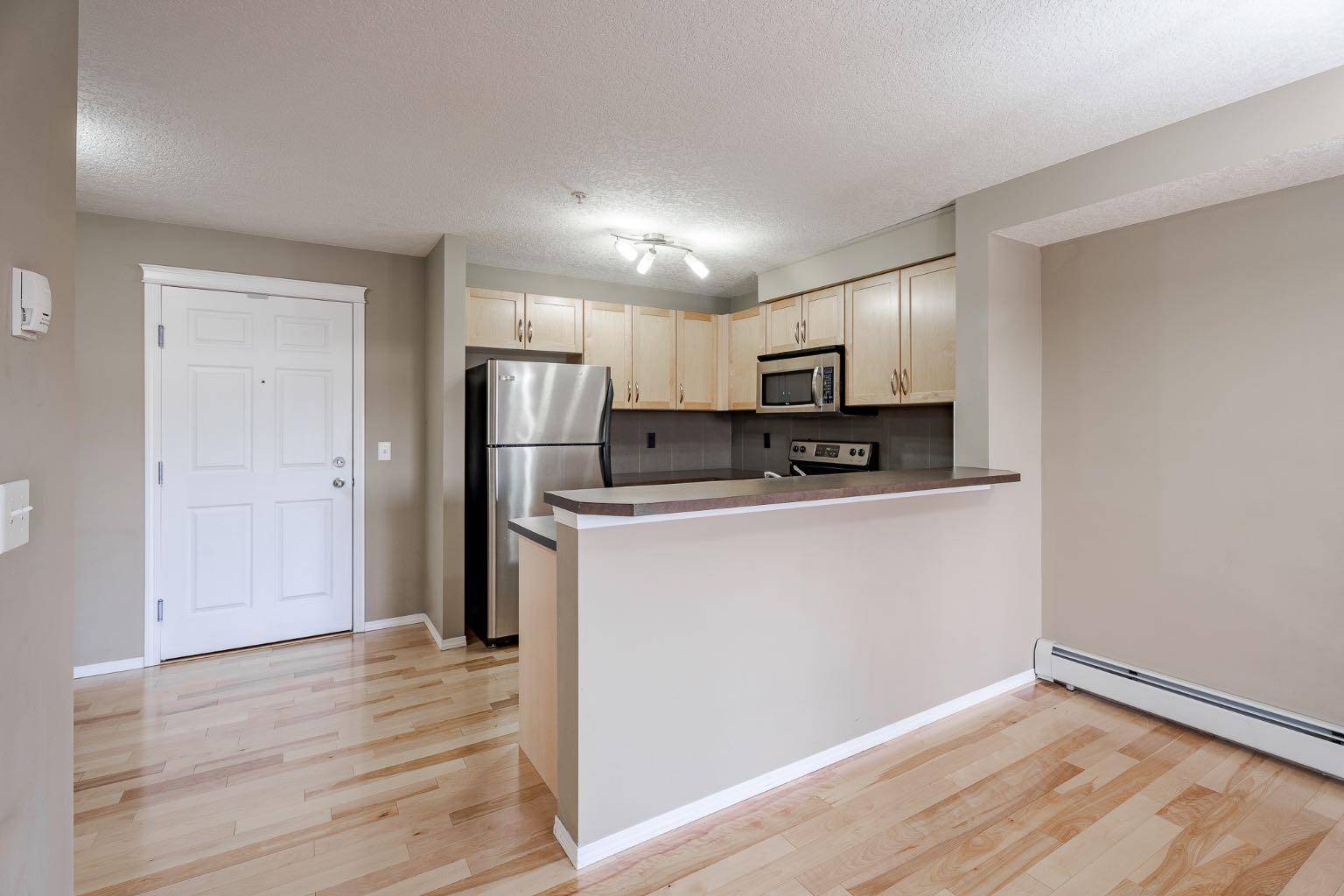 Calgary, AB T3G 1B5,6315 Ranchview DR NW #204