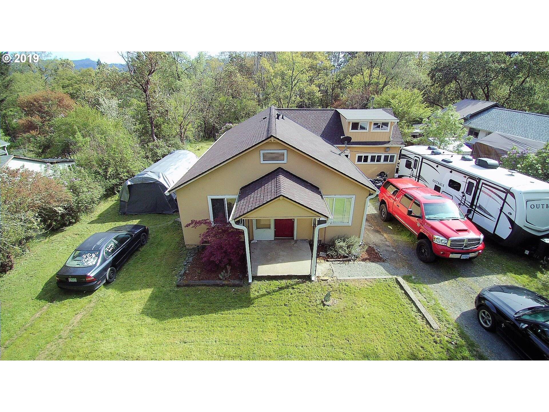 Myrtle Creek, OR 97457,768 NE LILLIAN ST