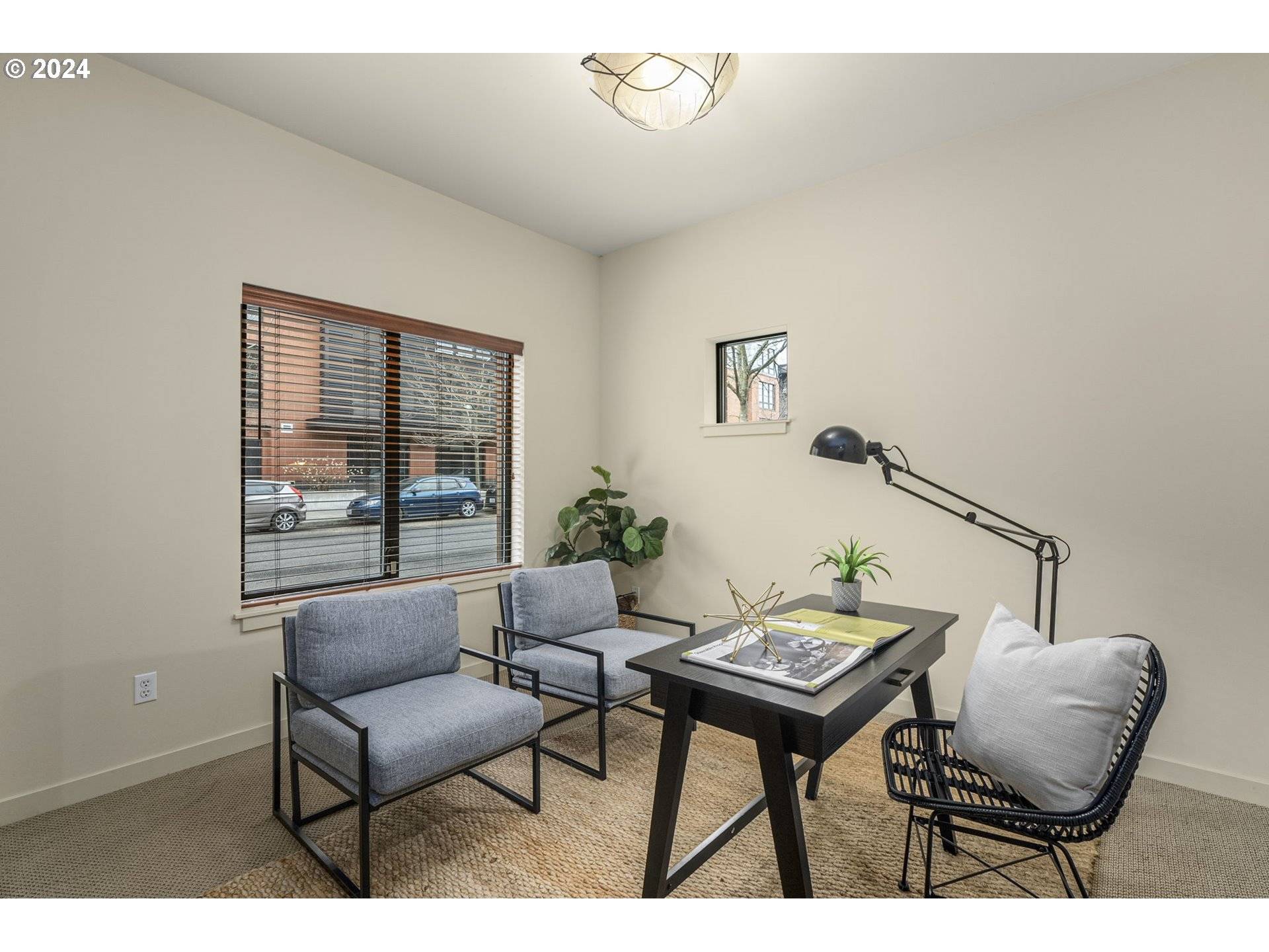 Portland, OR 97209,1600 NW RIVERSCAPE ST