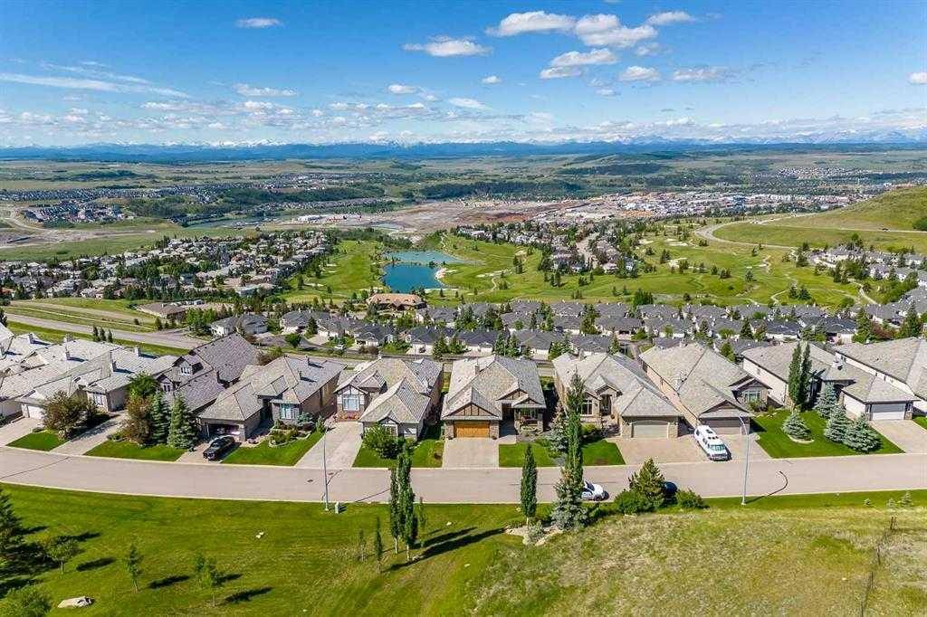 Cochrane, AB T4C 2H8,166 Gleneagles Estates