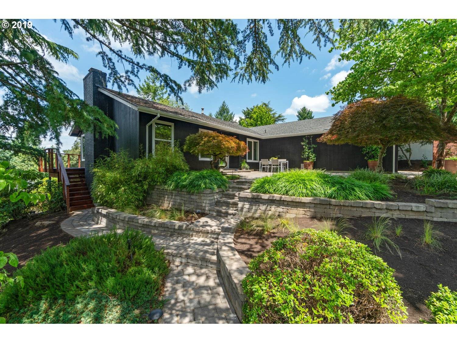 Lake Oswego, OR 97034,17760 OVERLOOK CIR