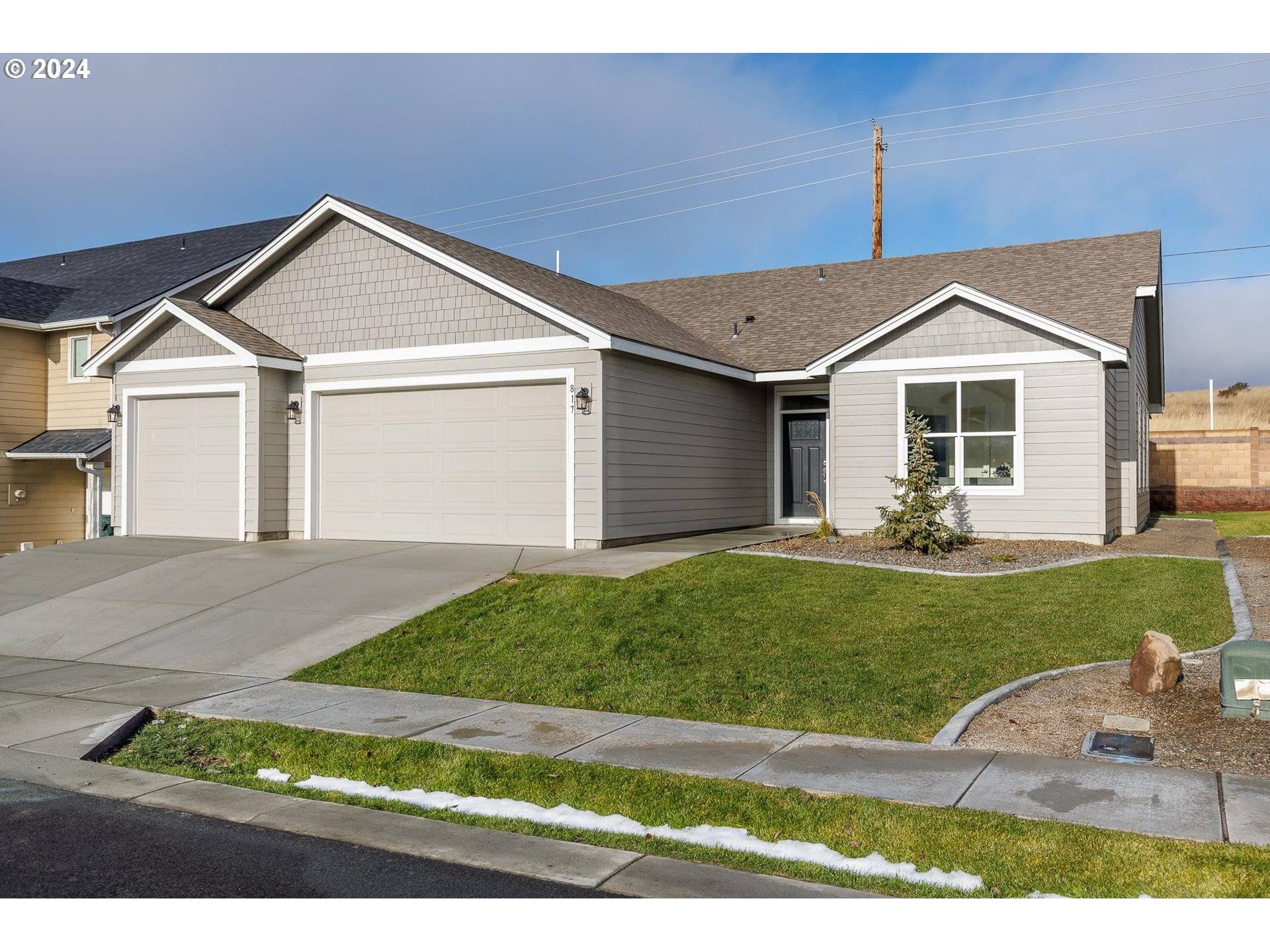 Hermiston, OR 97838,817 E AUTUMN AVE