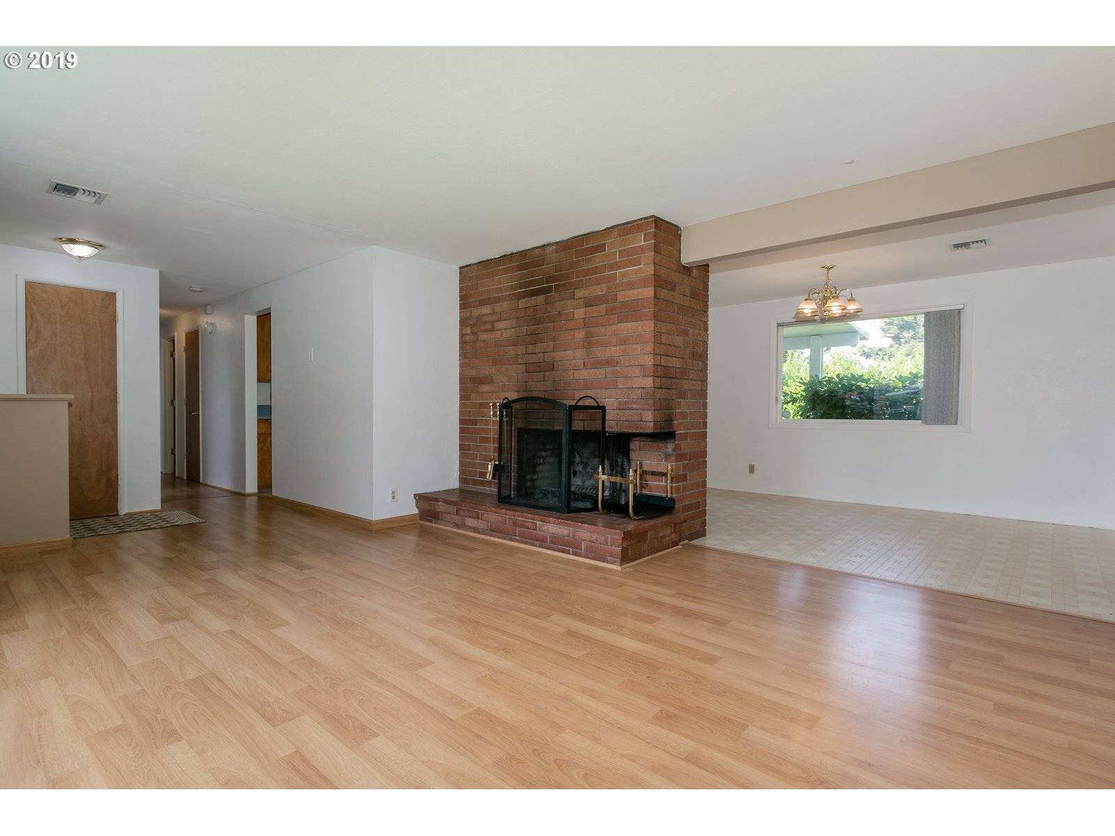 Eugene, OR 97404,889 FREMONT AVE