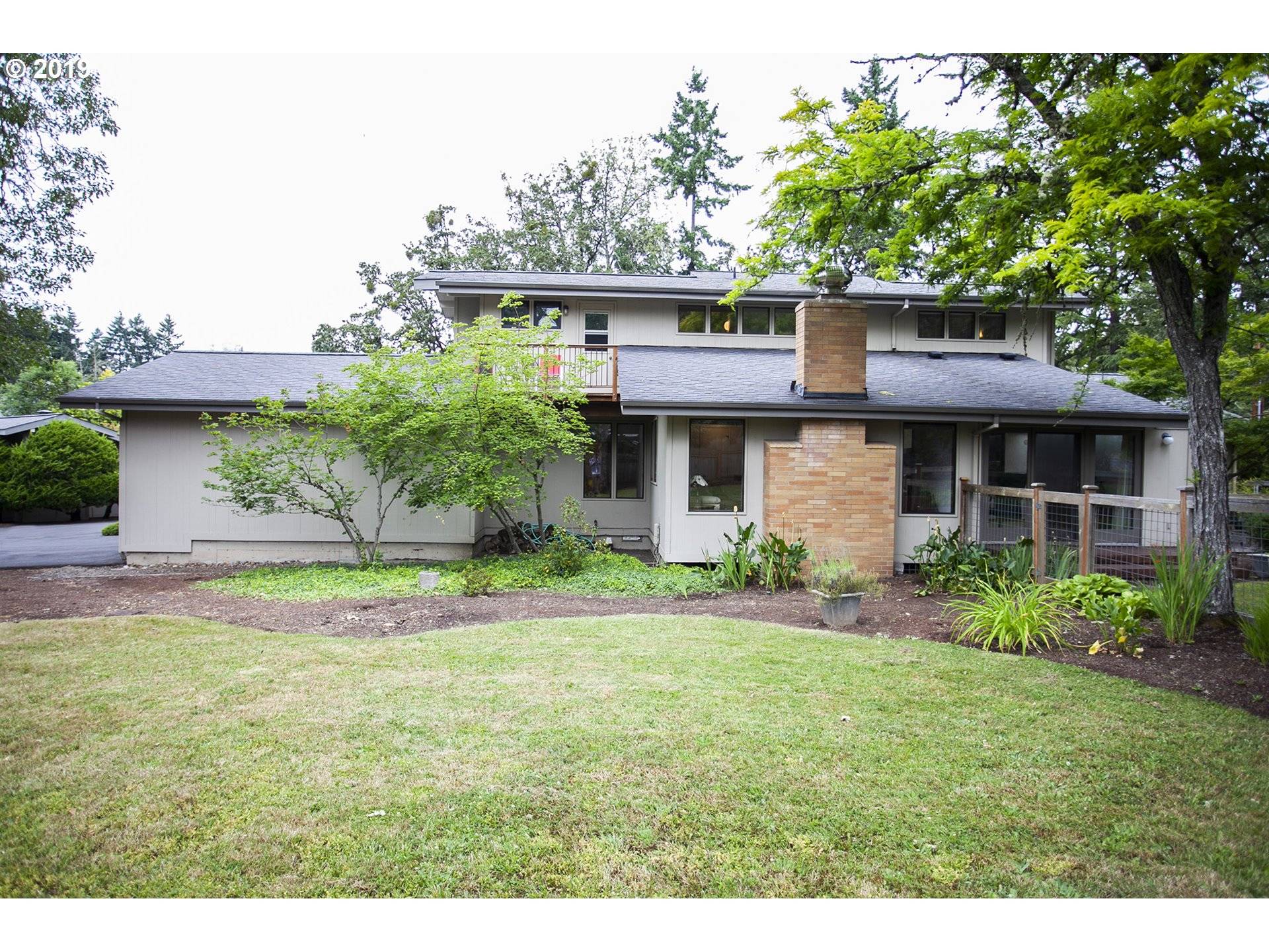 Eugene, OR 97405,2320 HAWKINS LN