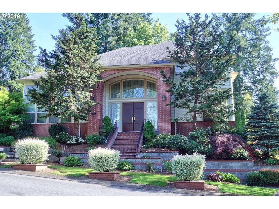 Lake Oswego, OR 97035,15167 BROOK CT