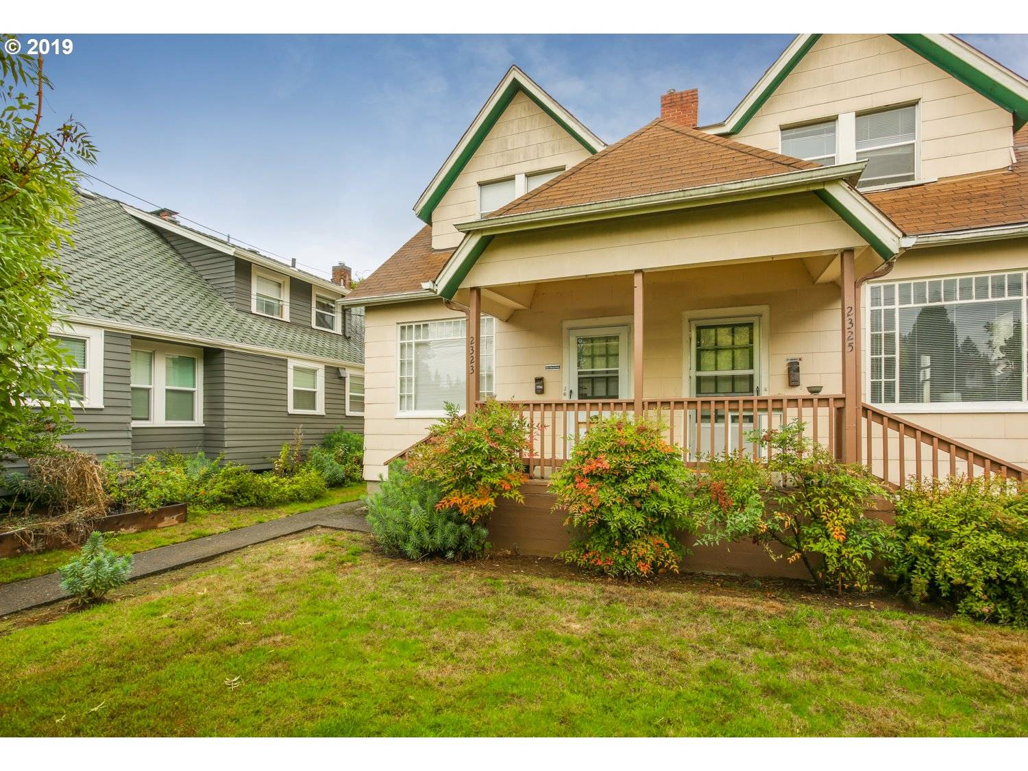 Portland, OR 97214,2323 SE ASH ST