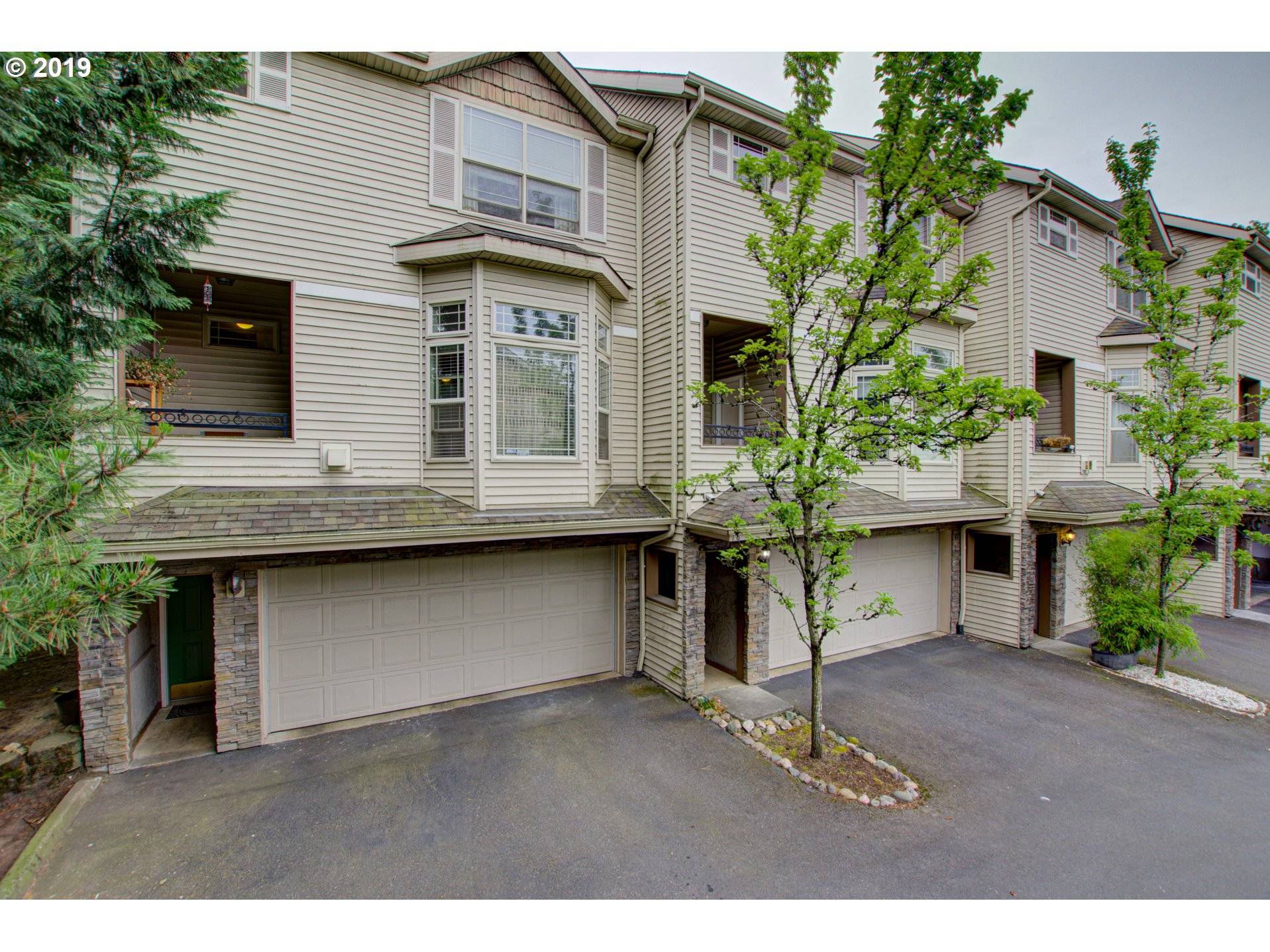 Portland, OR 97220,12138 NE FREMONT ST #17